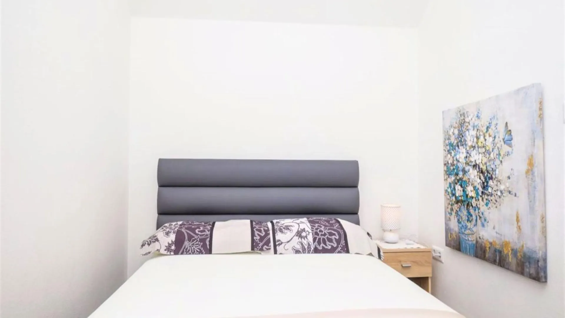Trogir Comfortable Apartment With Terrace